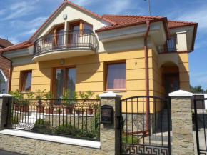 Гостиница Apartment Keszthely 3  Кестхей